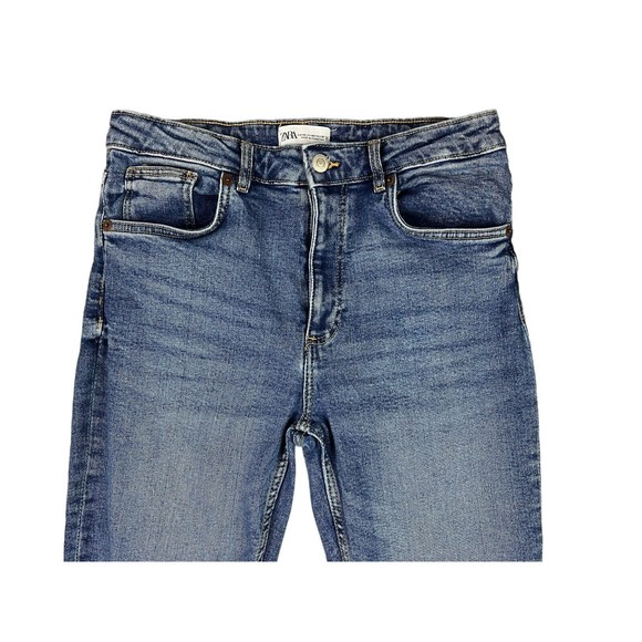 Zara Women's High-Rise Cropped Straight Leg Zip Fly Jeans w Raw Hem - Size US 8 - Picture 3 of 8